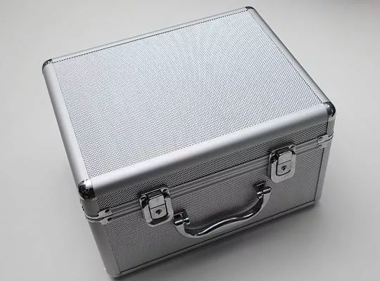 Kufr TS na 9 ks okulárů duralový